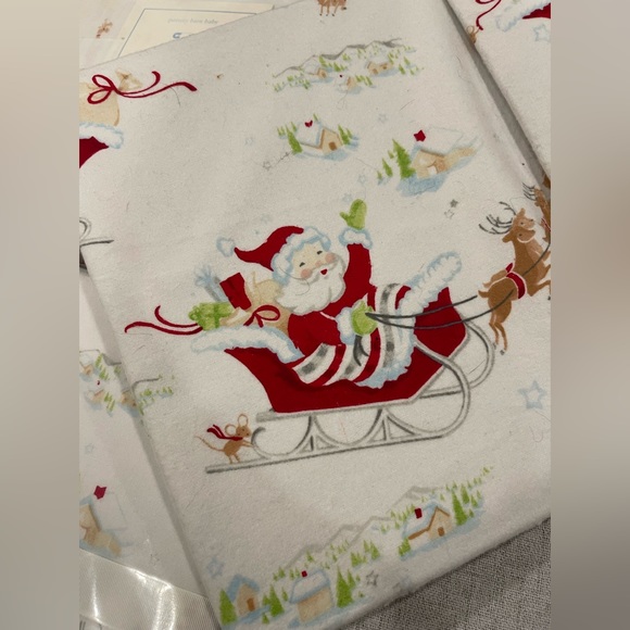 Pottery Barn Kids Baby flannel fitted Christmas crib sheet. NWT in package. - Picture 7 of 8